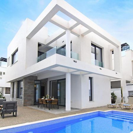 פרוטאראס Villa Queen Isabella מראה חיצוני תמונה
