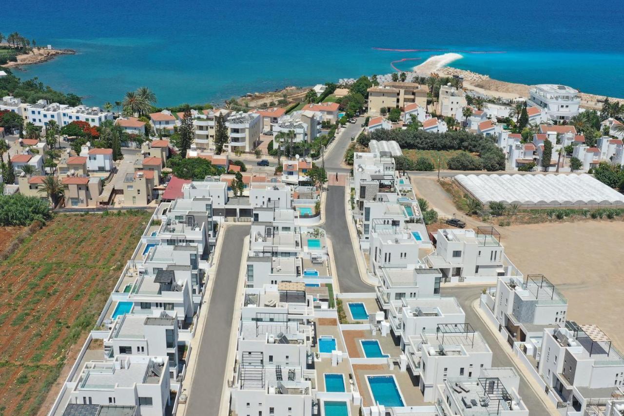פרוטאראס Villa Queen Isabella מראה חיצוני תמונה