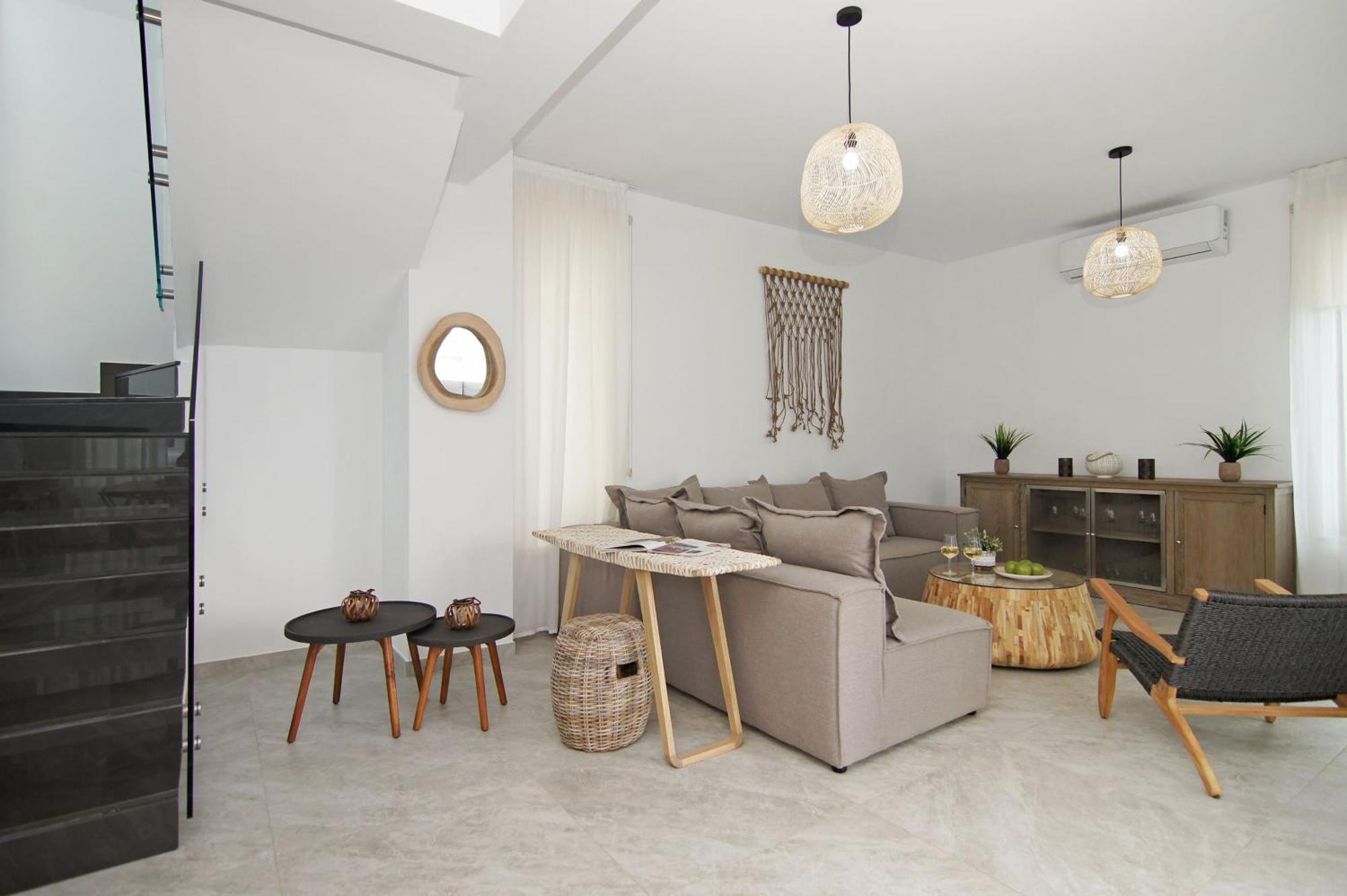 פרוטאראס Villa Queen Isabella מראה חיצוני תמונה