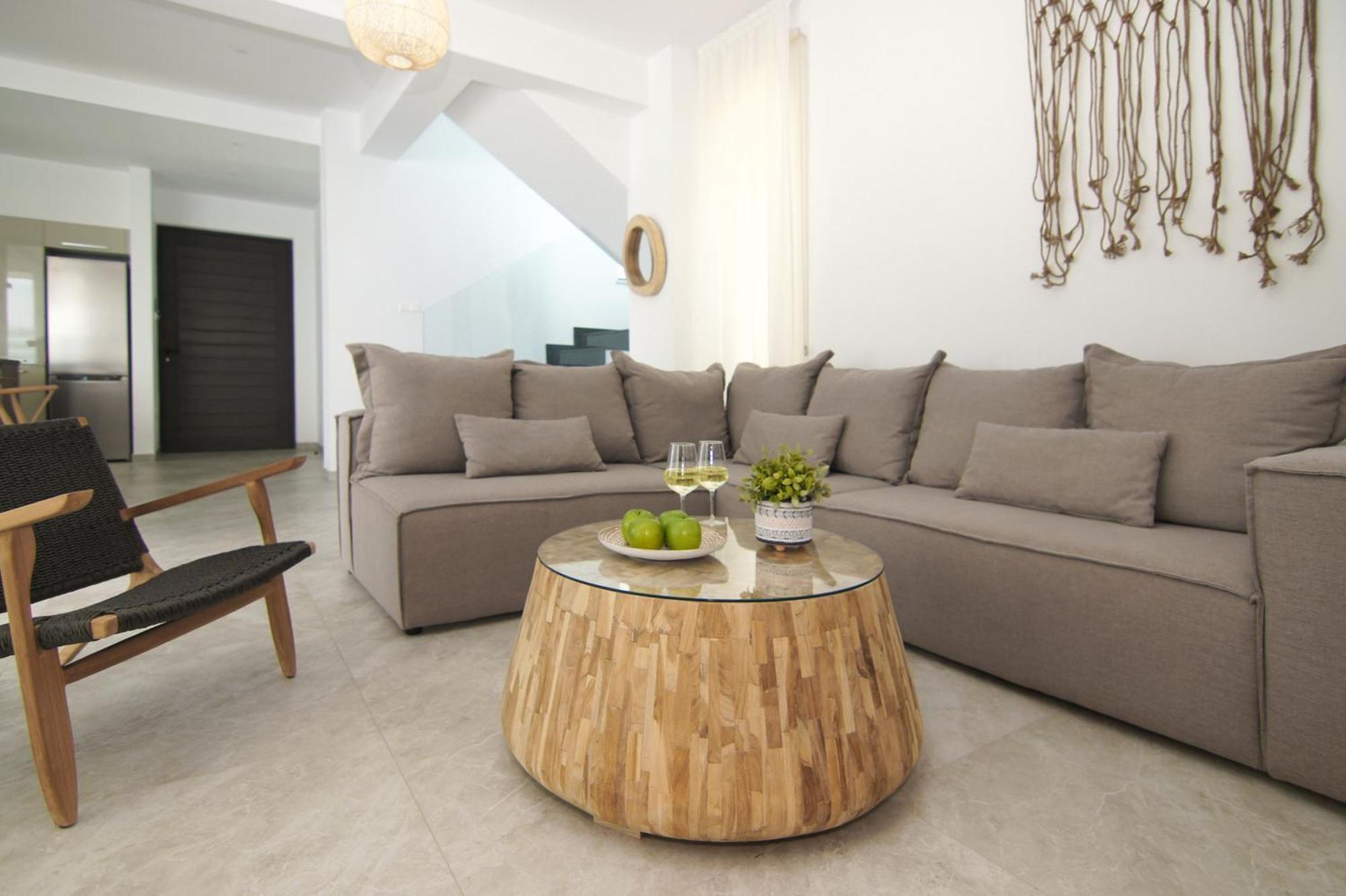 פרוטאראס Villa Queen Isabella מראה חיצוני תמונה